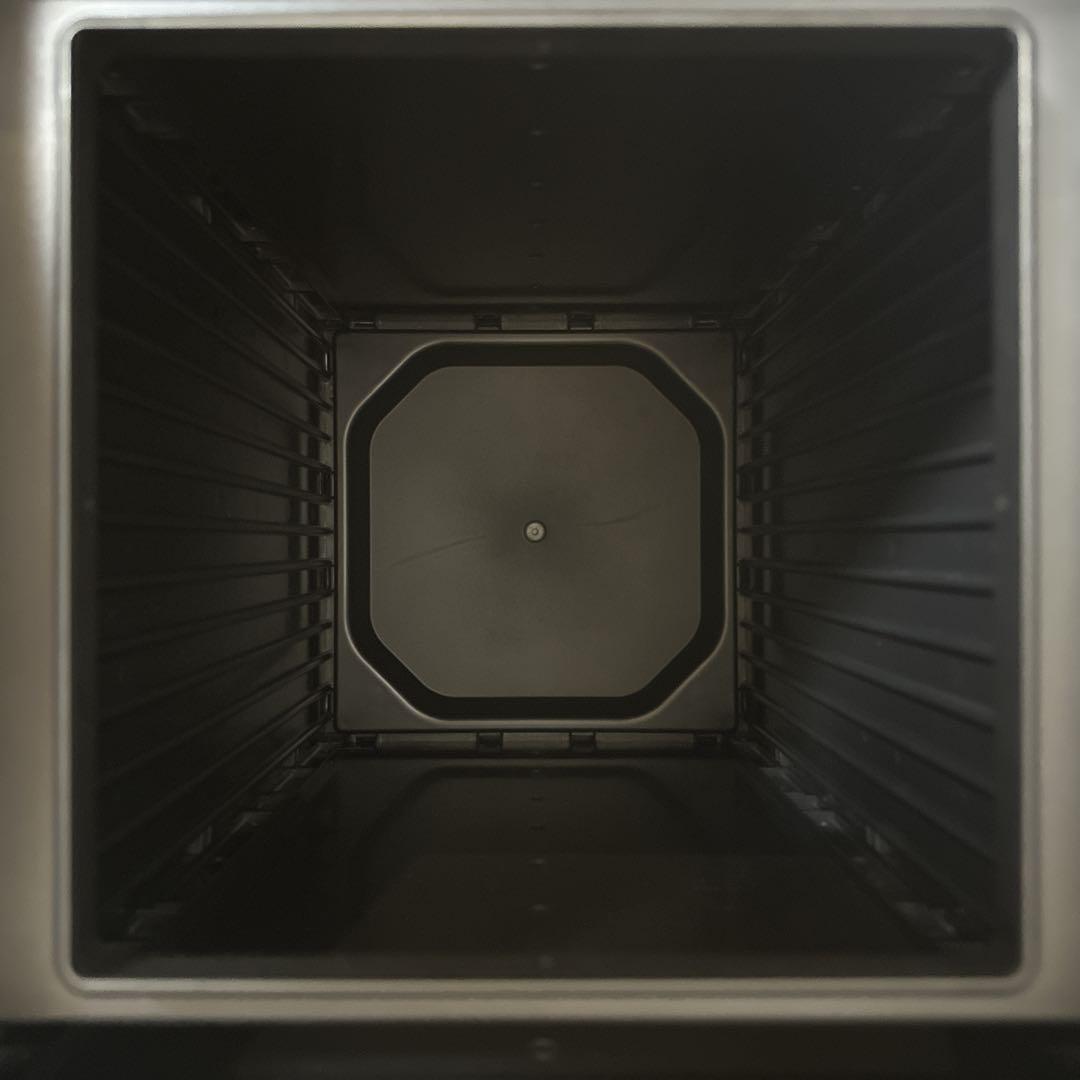 自動ゴミ箱　ZitA SQUARE（ジータスクエア）ブラック　キャスター付き