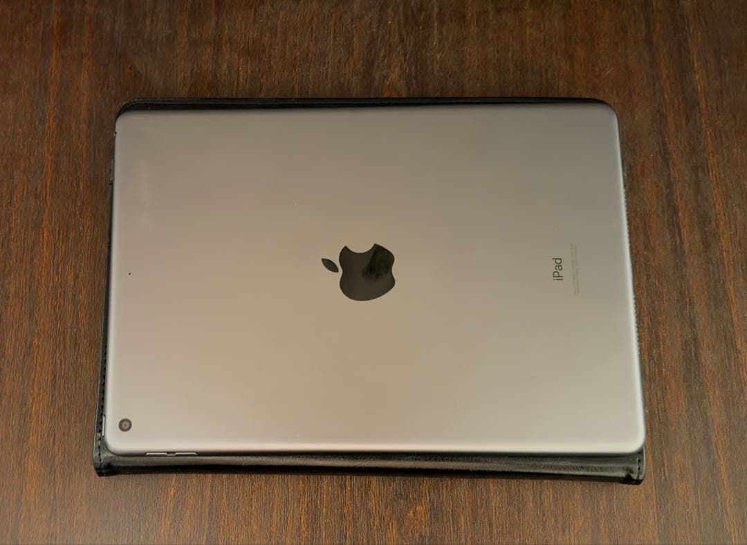 【美品】iPad Wi-Fi 64GB Apple スペースグレイ