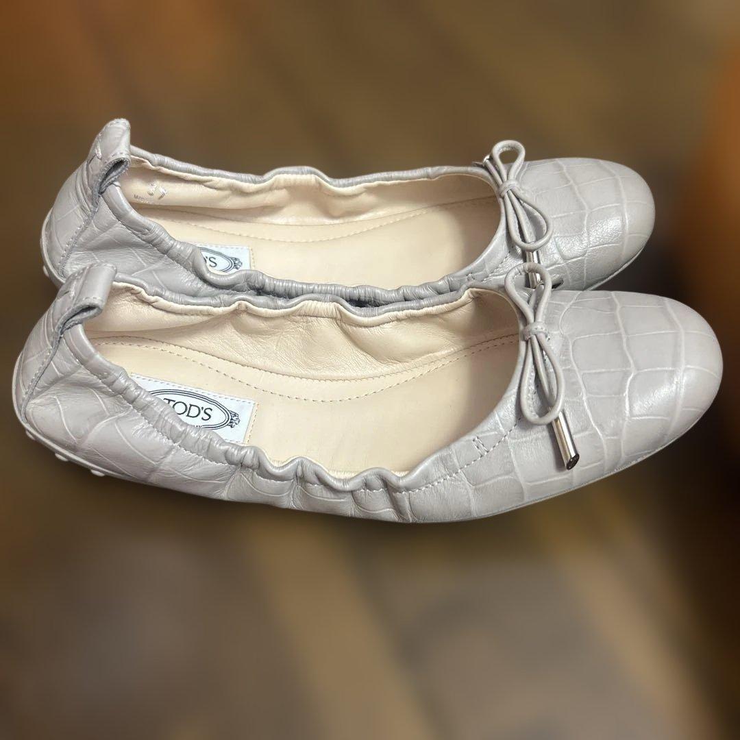 TOD'S グレー 系フラットシューズ リボン付き バレーシューズ