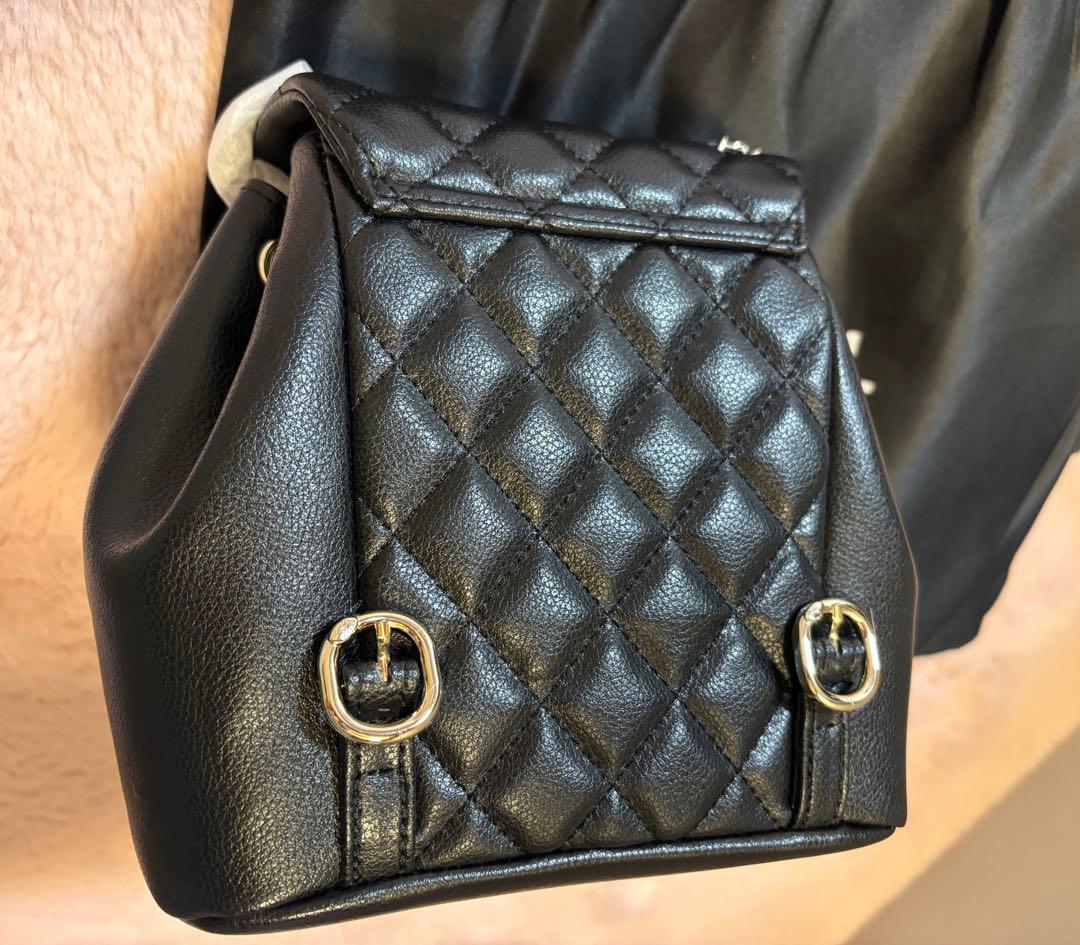 CHANEL ブラックキルティングバックパック