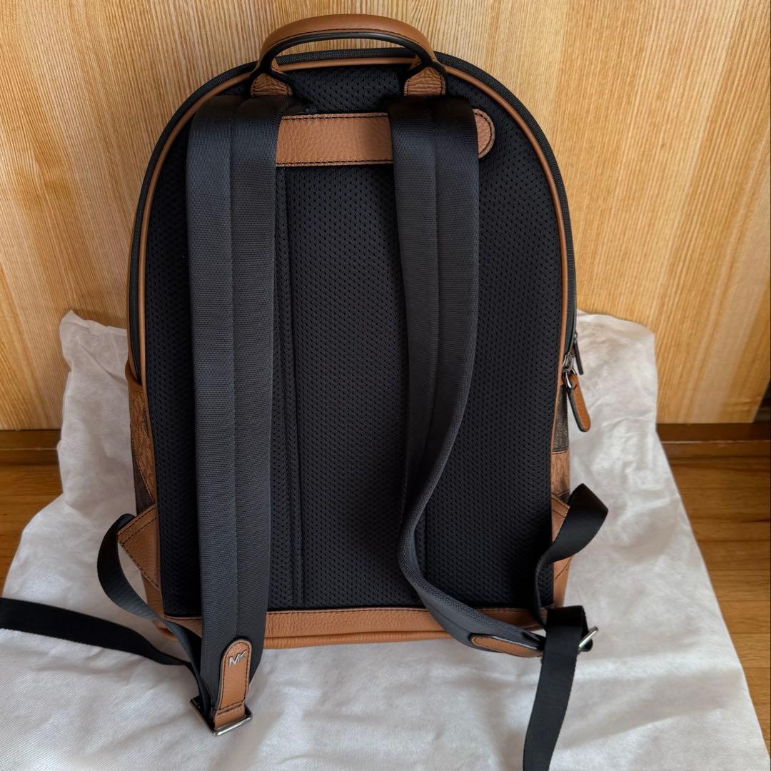 beautyH【新品未使用】MICHAEL KORSマイケルコースリュック