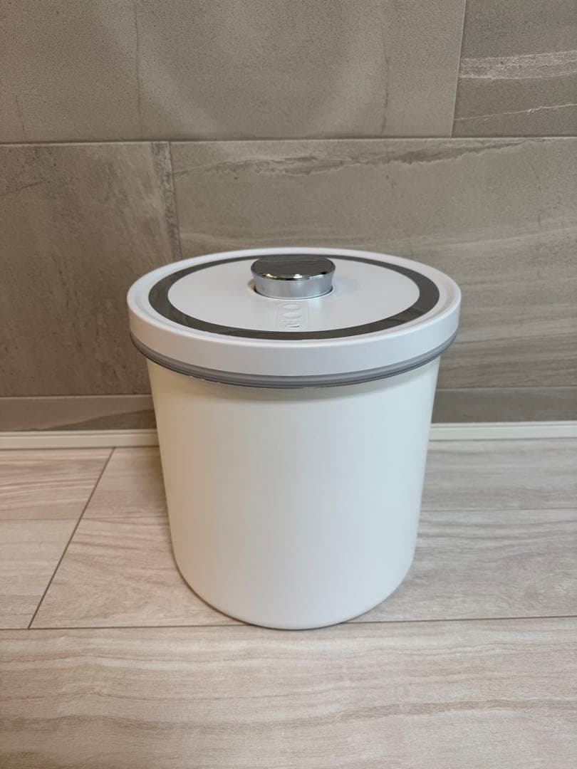 OOBLE 真空 食品保存容器 ホワイト ステンレス【故障あり】