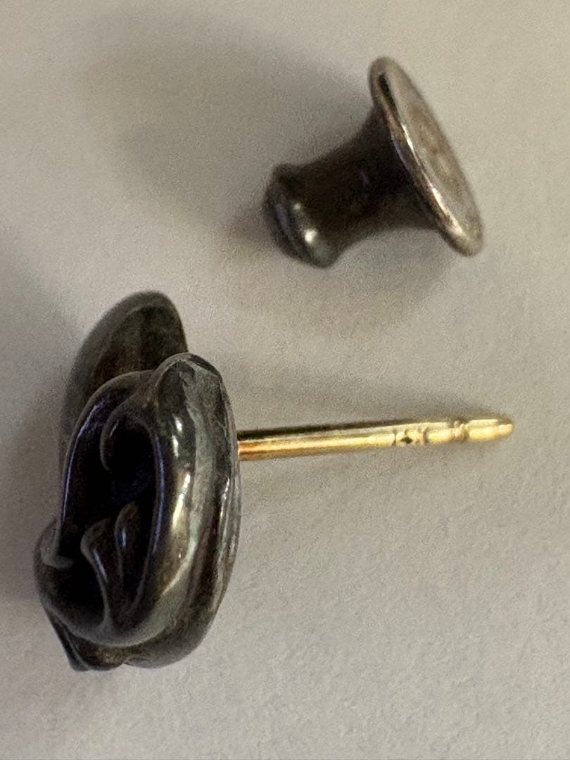 CHROME HEARTS ハート型ピアス