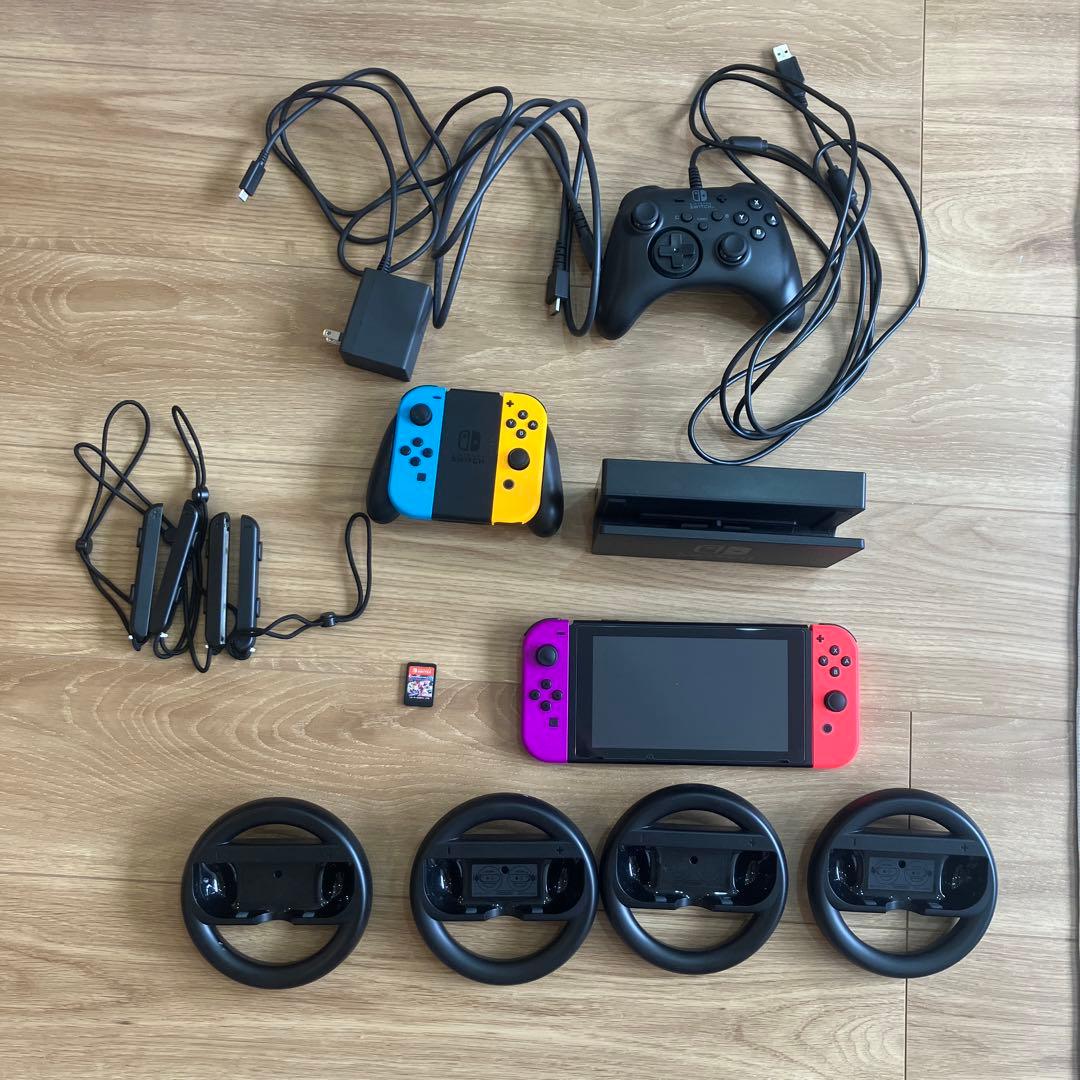 NintendoSwitch+マリオカート8デラックス+ジョイコン+ハンドル他