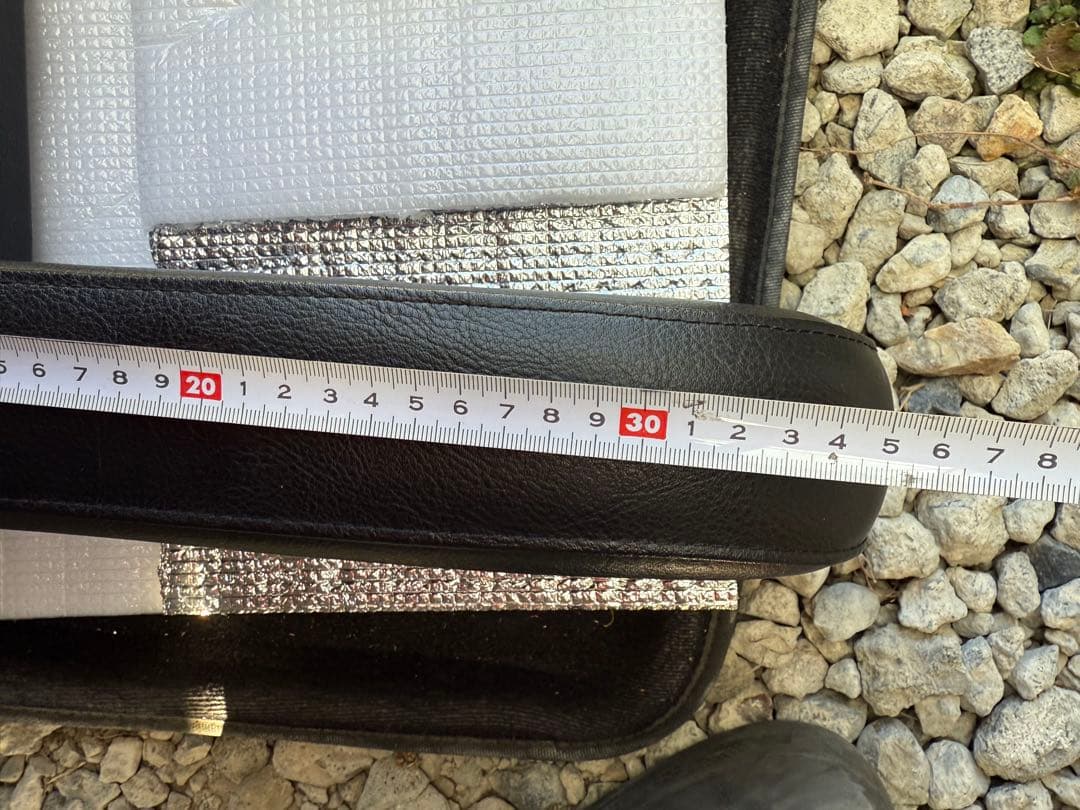 FEGGART アームレスト 黒　ハイエース　２００系　DX トヨタ