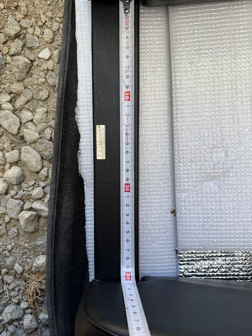 FEGGART アームレスト 黒　ハイエース　２００系　DX トヨタ