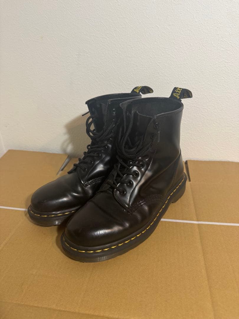 Dr. Martens ブラックレザーブーツ