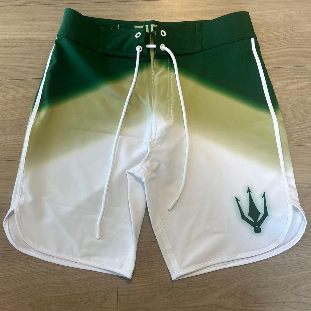 【新品未使用】FIED サーフパンツ26サイズ