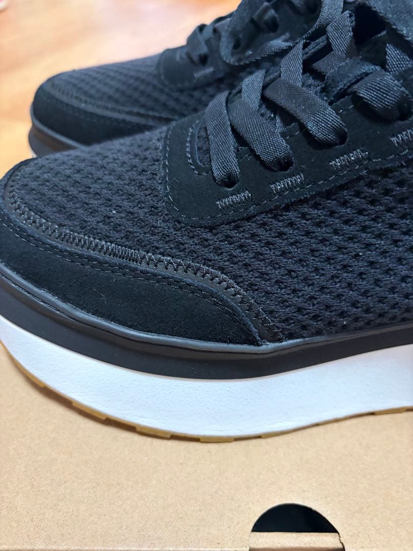 さち‼️UGG ブラック メッシュスニーカー 厚底　超美品