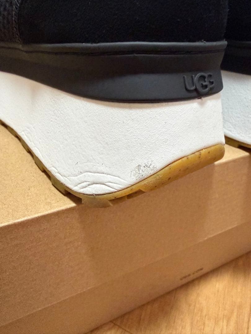 さち‼️UGG ブラック メッシュスニーカー 厚底　超美品