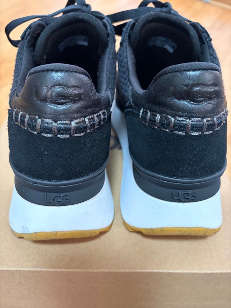 さち‼️UGG ブラック メッシュスニーカー 厚底　超美品