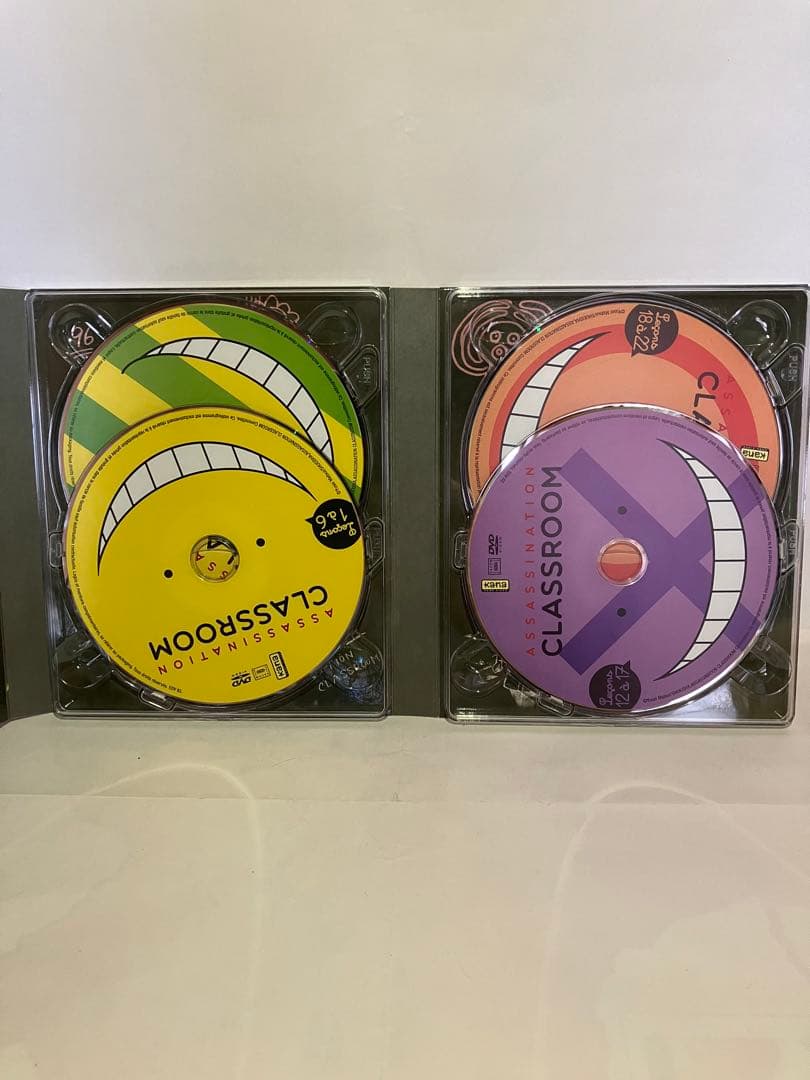 暗殺教室DVD+フランス語版設定資料集