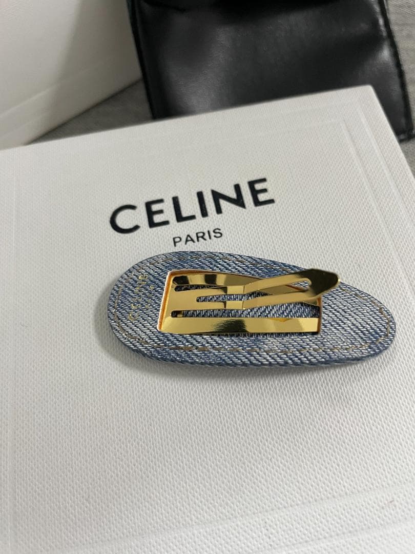 インディゴブルー/ 素敵 セリーヌ ヘアクリップ Celineトリオンフ