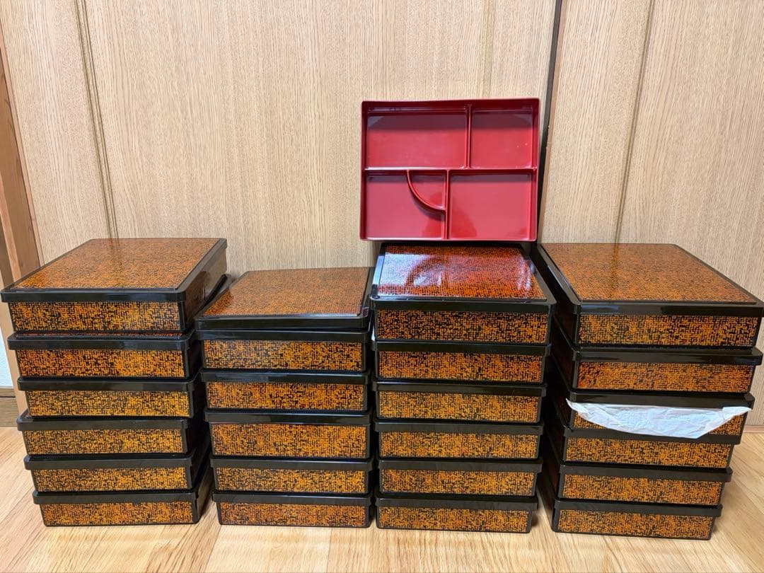 樹脂製 業務用 仕出し弁当箱（松花堂風）24個