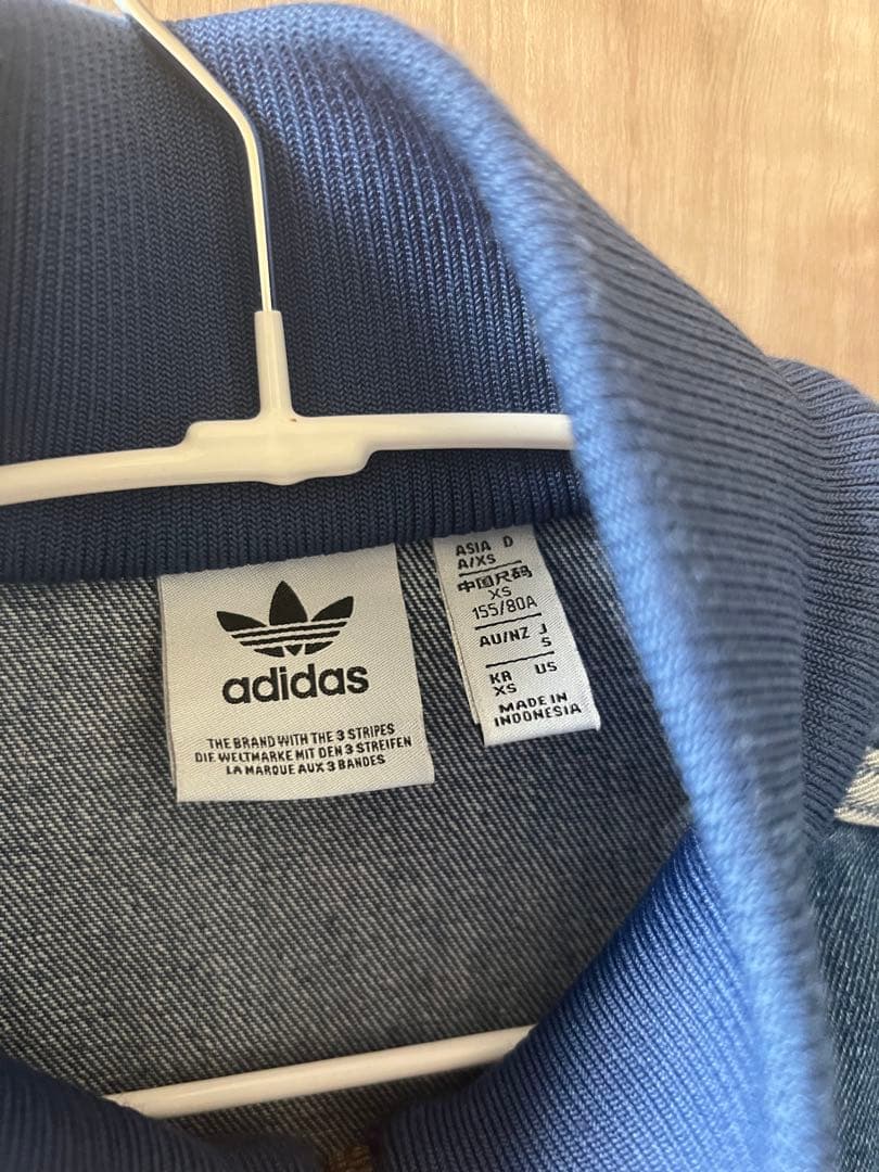 1度着用のみadidas デニムトラックジャケット ジャージ アディダス