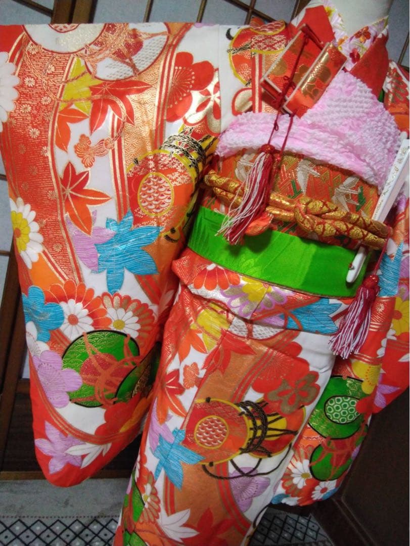 5歳から7歳向け・交織・レトロ着物のセットです