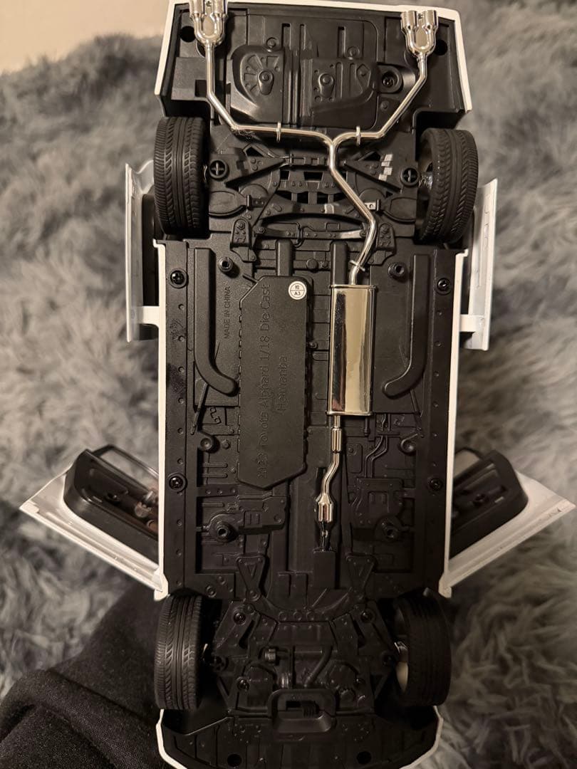 ブラック入荷！値下げ不可 トヨタ アルファード ミニカー 1/18 ホワイト