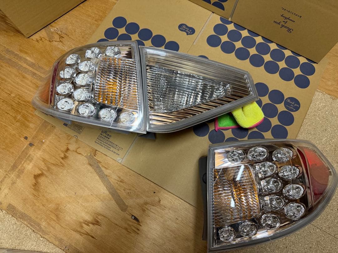 S616　スバル テールランプ