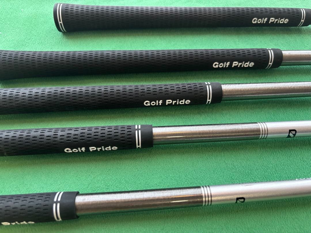 スリクソンzxi5 スチールファイバーi80cw（Ｒ） 6〜PW（5本セット）