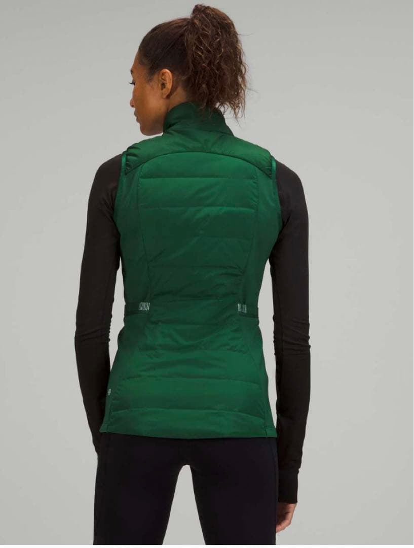 ルルレモン新品タグ付きlululemonDown for it All vest