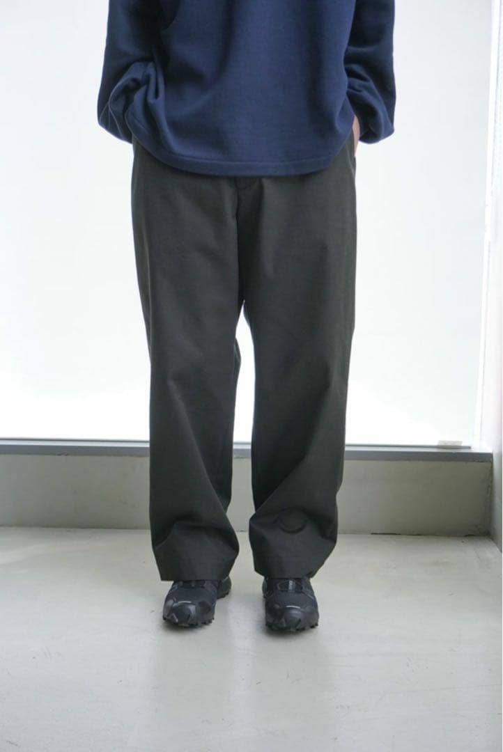 【人気】UNIVERSAL PRODUCTS チノパン　ユニバーサルプロダクツ