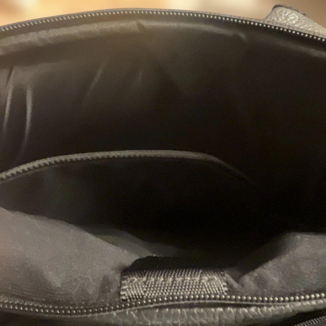 ultima 黒 レザー リュック