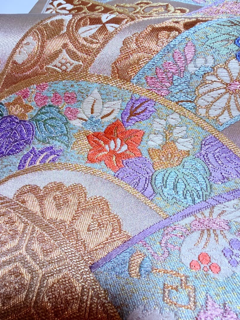 高級 袋帯 正絹 六通柄 宝尽くし シャンパンゴールド 扇文 訪問着 色無地