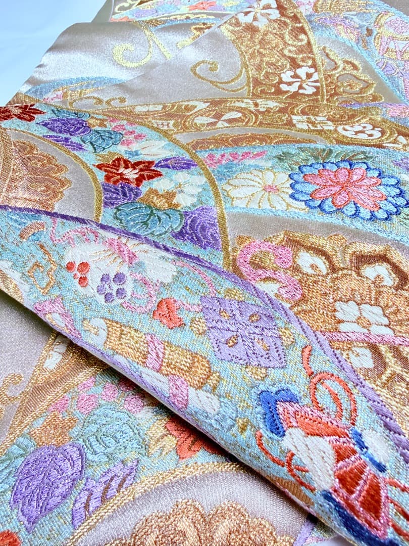 高級 袋帯 正絹 六通柄 宝尽くし シャンパンゴールド 扇文 訪問着 色無地