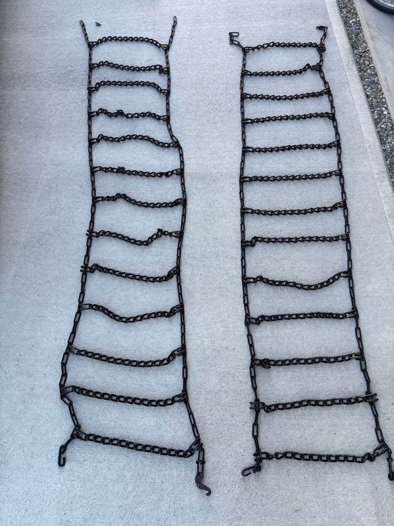 ハシゴ型タイヤチェーン