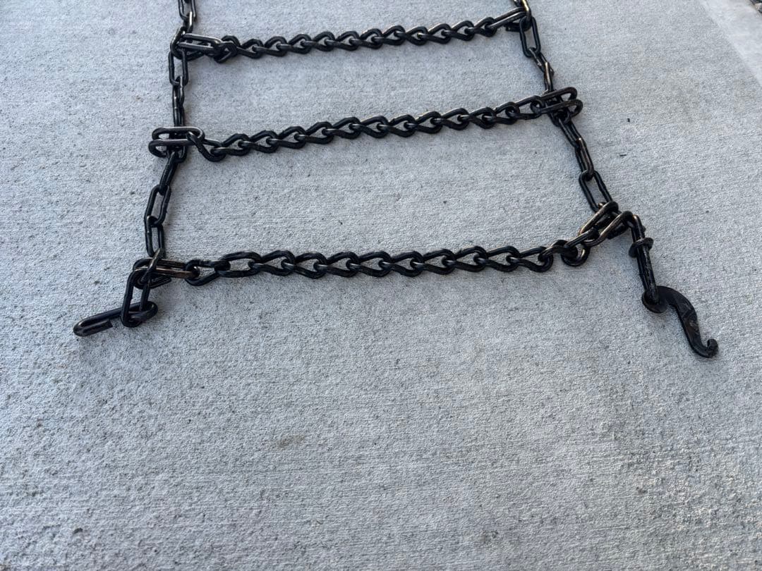 ハシゴ型タイヤチェーン