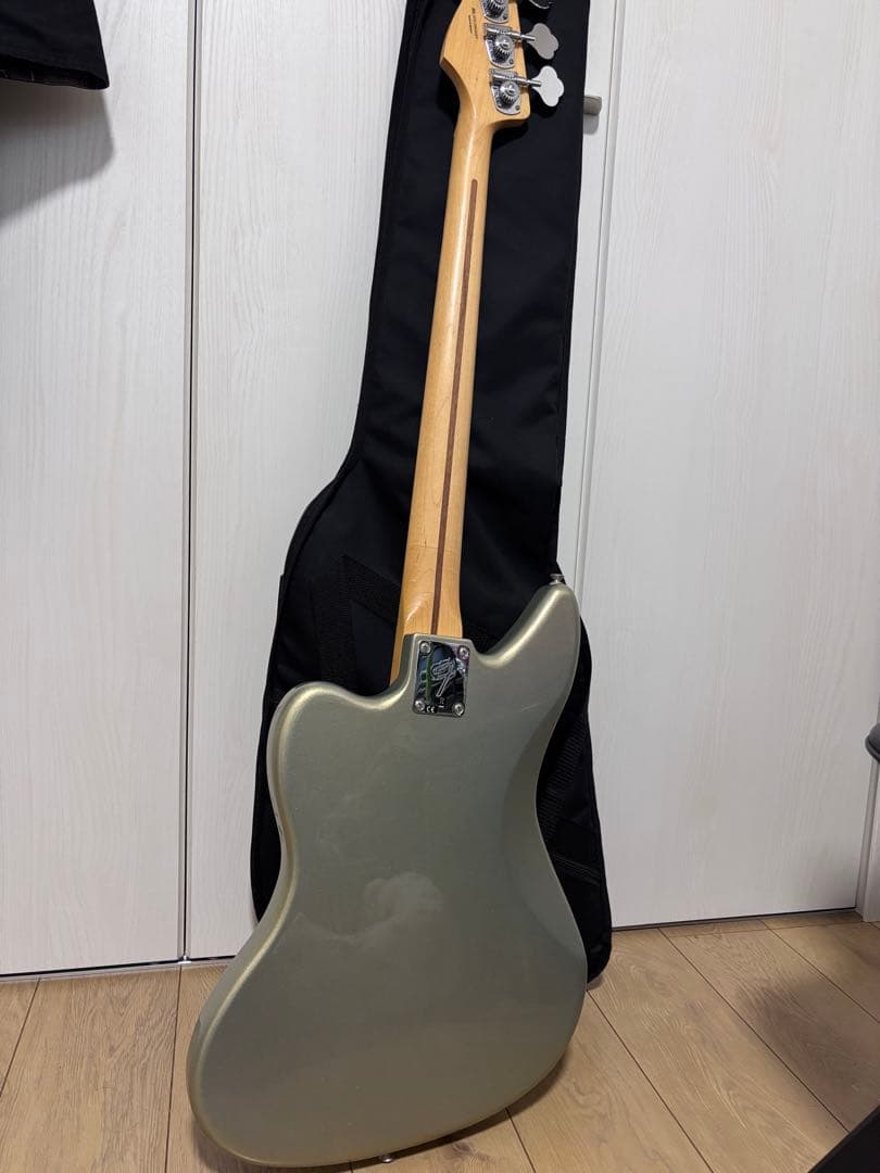 フェンダー　ジャガーベース fender jaguar bass(ケース付き)