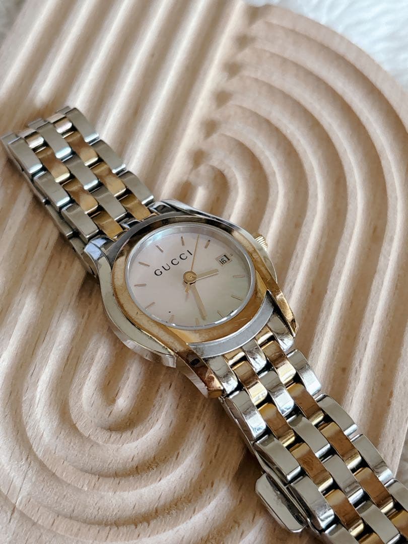 GUCCI ラウンドフェイス コンビ 腕時計　希少ピンクシェル