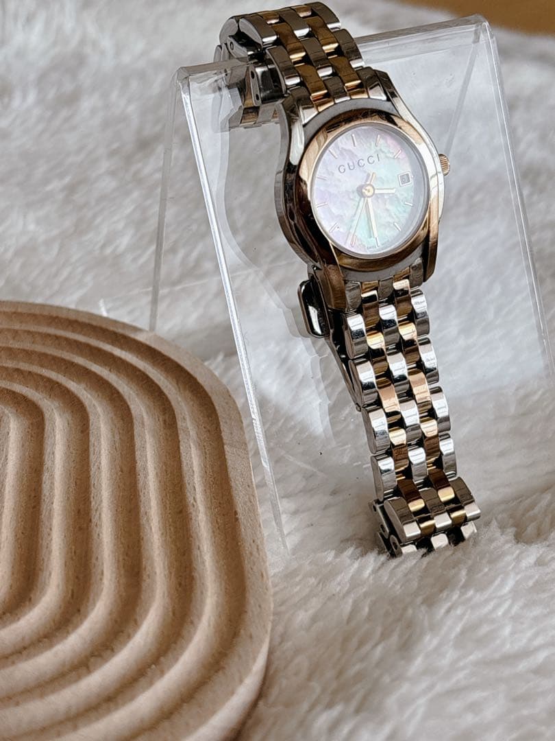 GUCCI ラウンドフェイス コンビ 腕時計　希少ピンクシェル