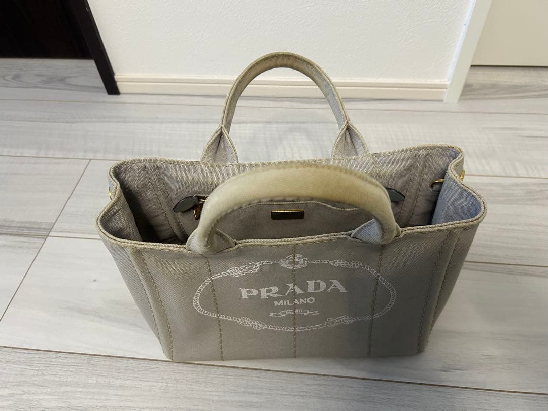 PRADA グレー トートバッグ