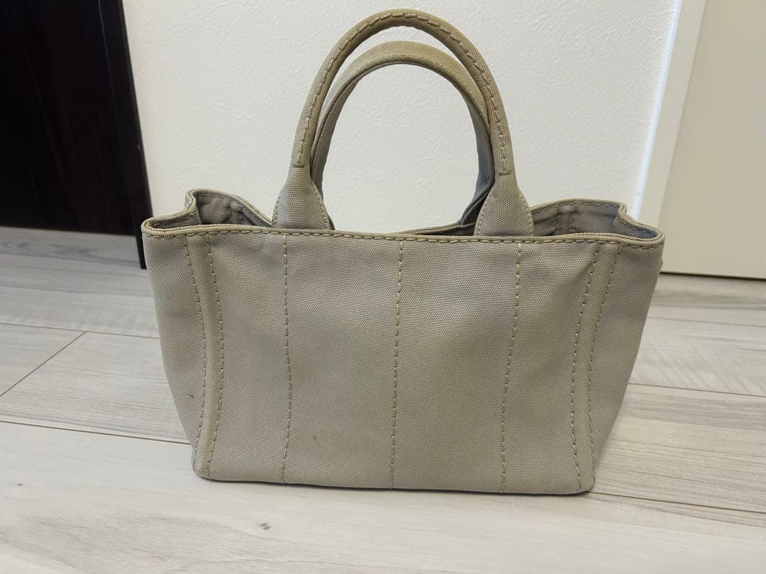 PRADA グレー トートバッグ
