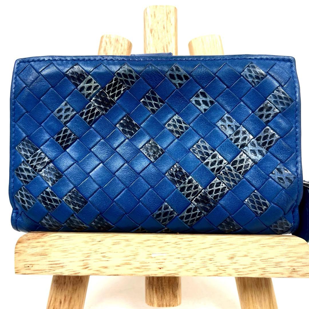 ボッテガヴェネタ　二つ折り財布　イントレチャート　パイソン　ラウンドファスナー