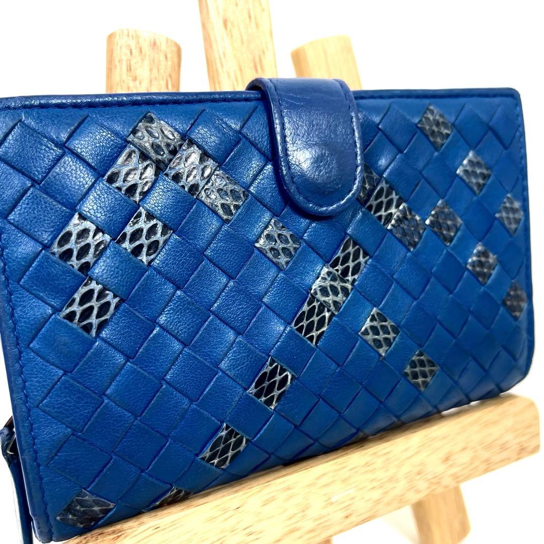 ボッテガヴェネタ　二つ折り財布　イントレチャート　パイソン　ラウンドファスナー