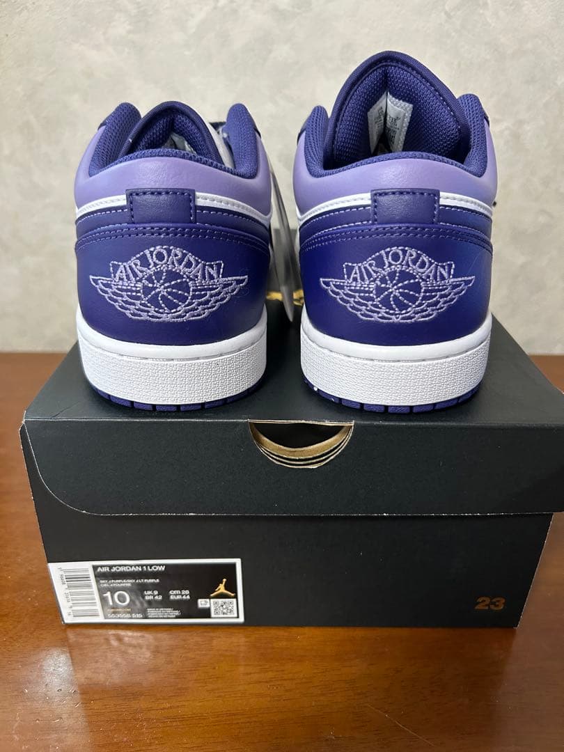 ナイキエアジョーダン1ロー新品未使用