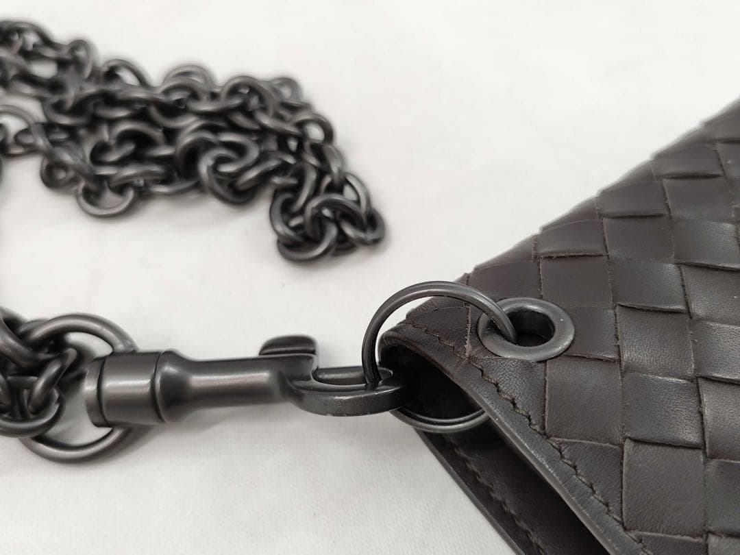 ボッテガヴェネタ イントレチャート　ウォレット　チェーン付　極美品