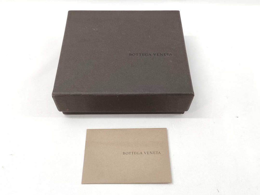 ボッテガヴェネタ イントレチャート　ウォレット　チェーン付　極美品