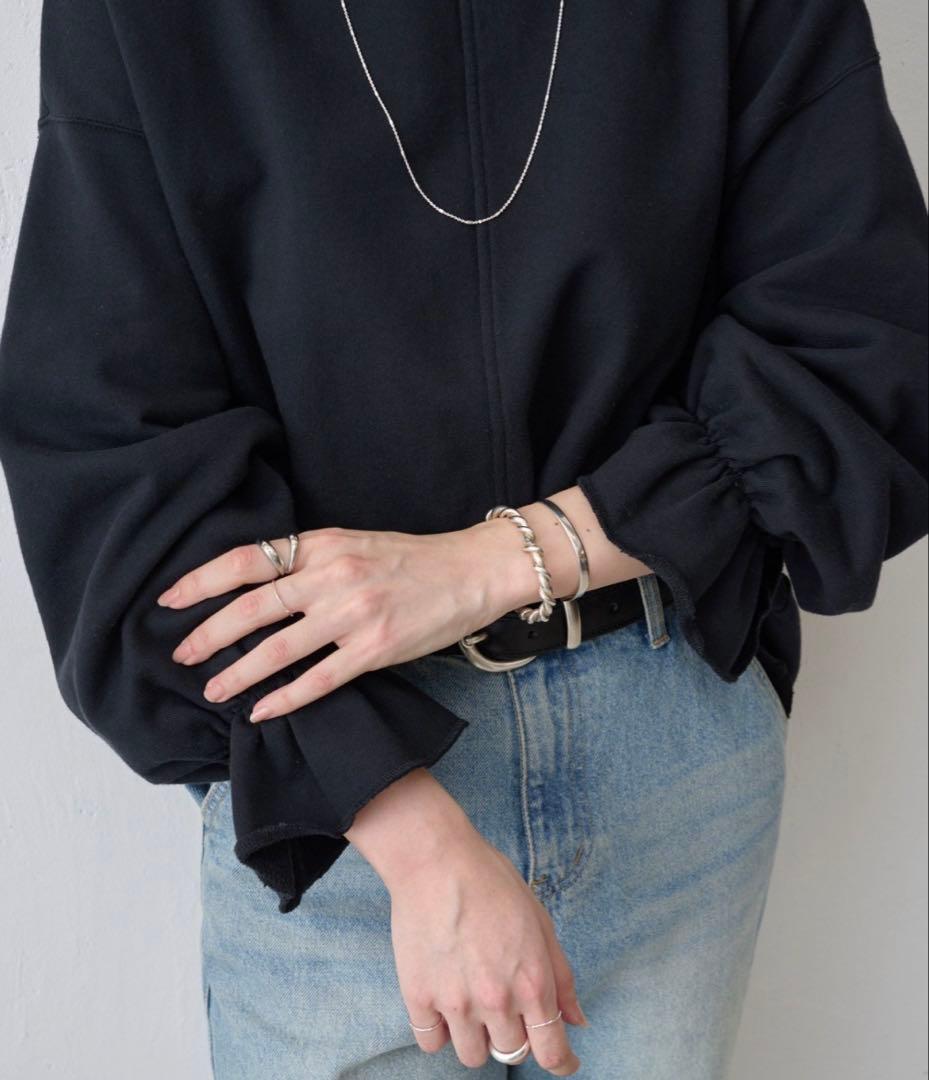 新品 BEARDSLEY(ビアズリー)袖口フリルトレーナー ガリャルダガランテ