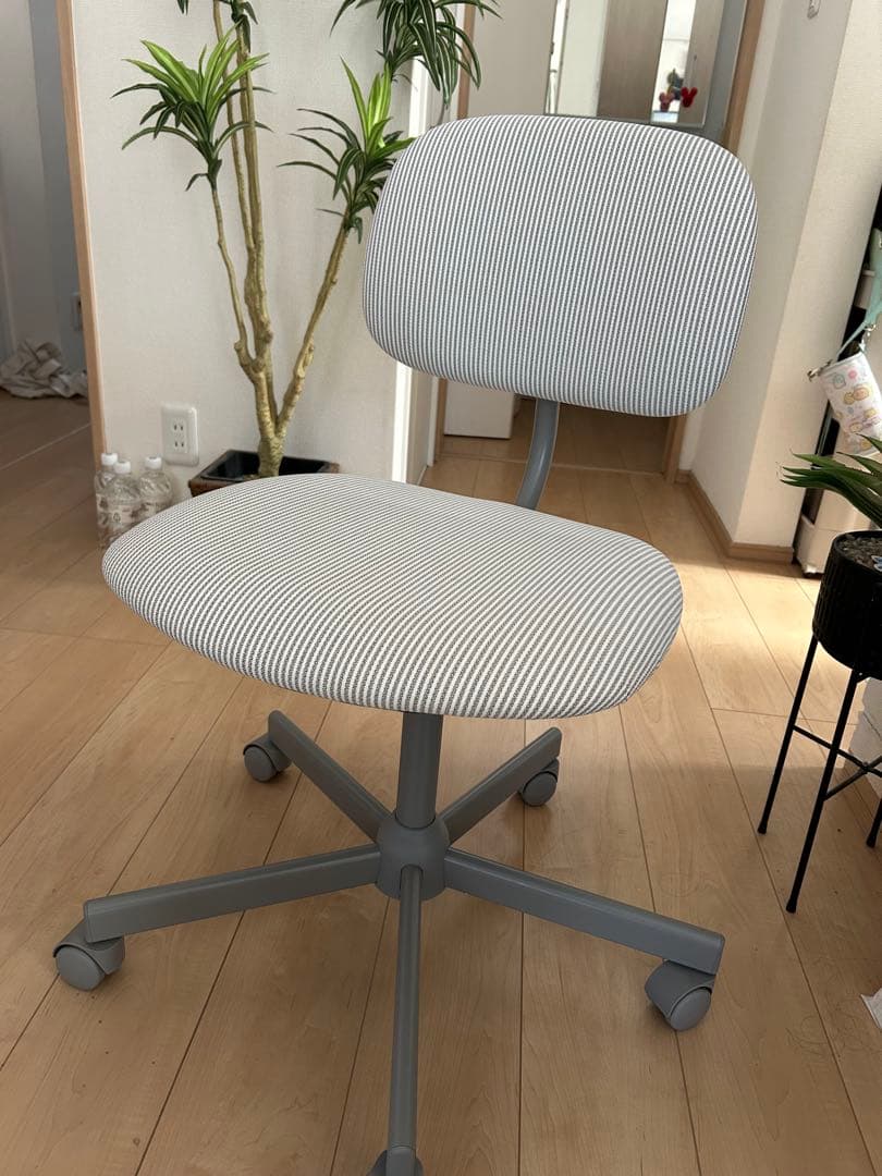 IKEAデスクチェア　椅子　新品　今だけ！