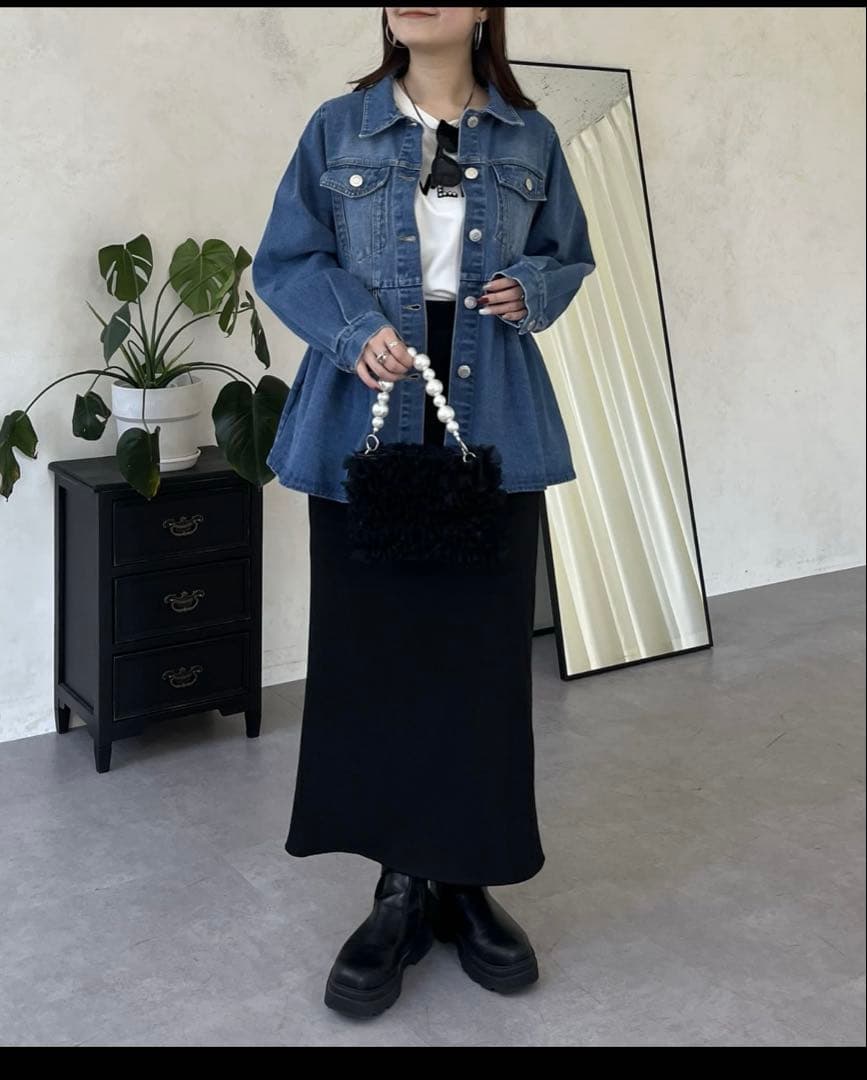 新作！！ギャザーぺプラムデニムジャケット