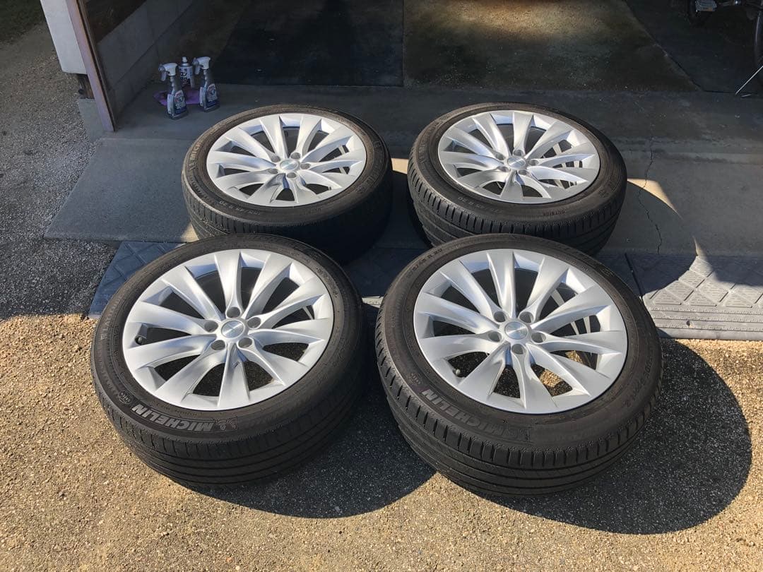 テスラ モデルx 20インチ タイヤホイールセット マットブラック塗装