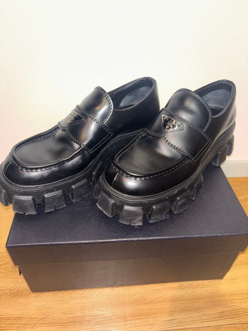 PRADA モノリス ローファー サイズ8