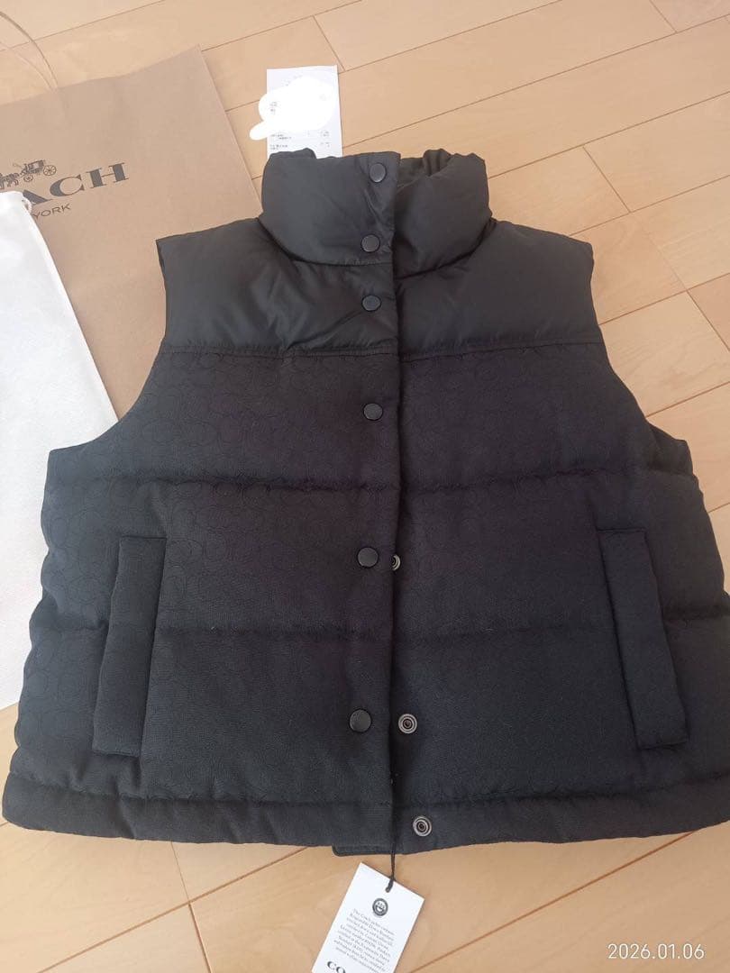 【新品未使用】COACH シグネチャー ダウン ベスト