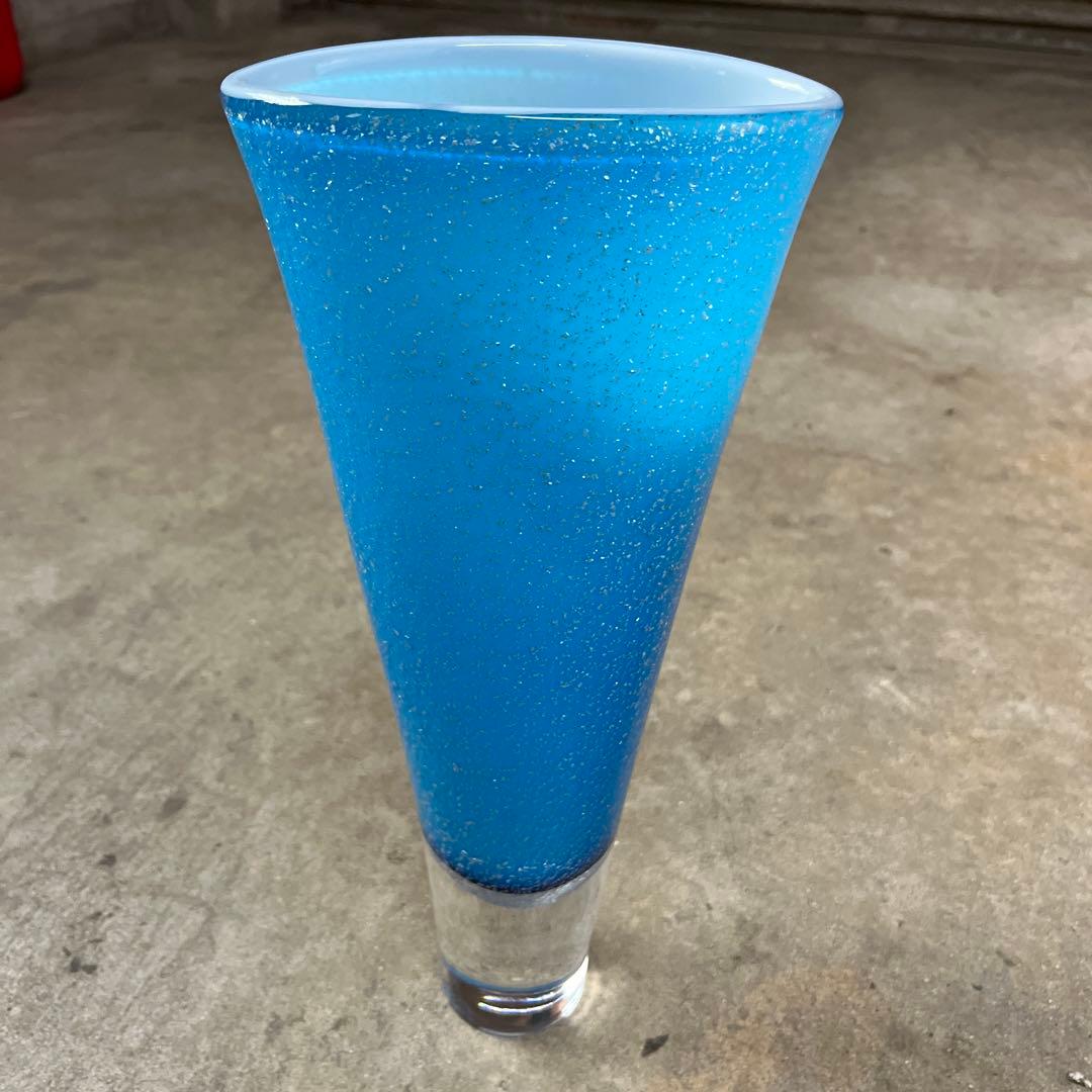 池坊　水色ガラスコーン型　花瓶