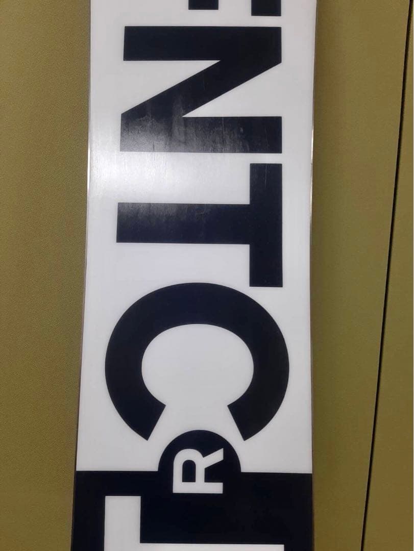 美品　FNTC　TNTR　153 cm　滑走ワックス済　スノーボード　グラトリ