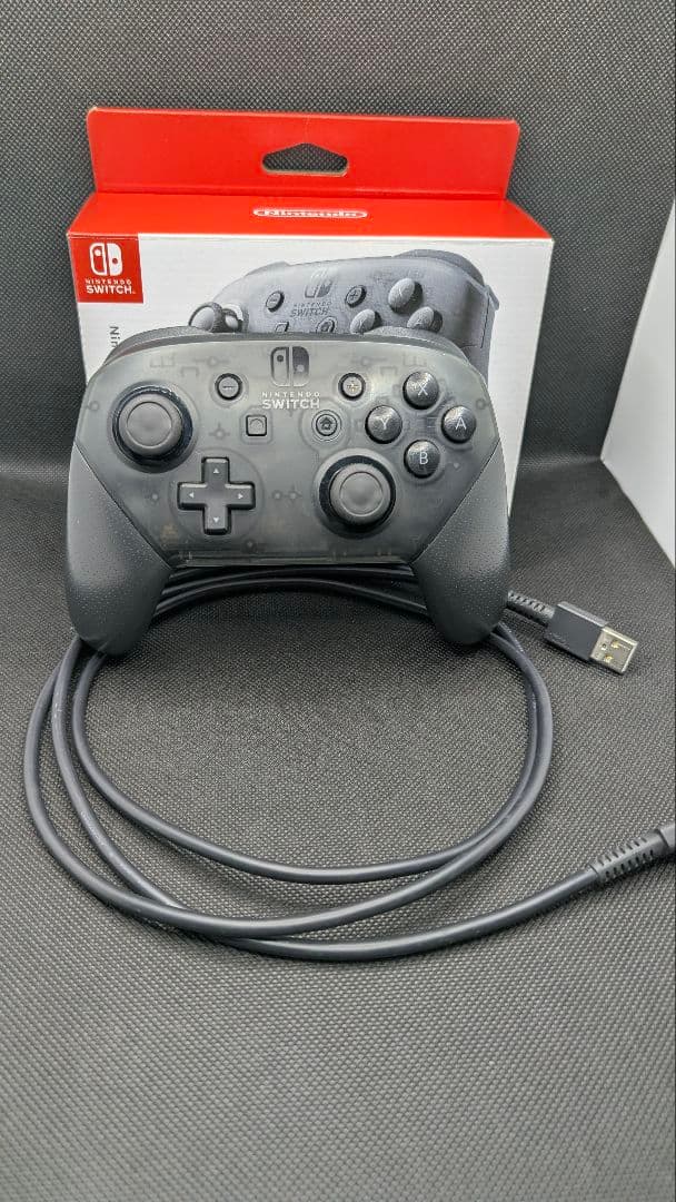 Switch 限定マリオカラー　モンハンソフト付　純正コントローラー