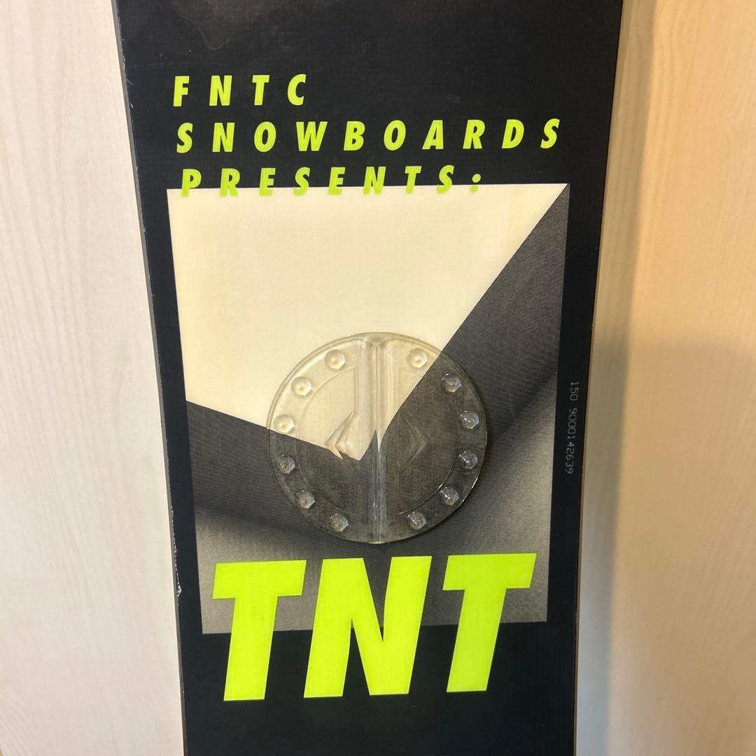 FNTC TNT スノーボード 黒/緑
